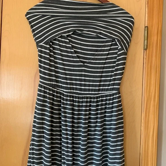 GAP maternity nursing dress - Dark grey and white stripe - S - Picture 2 of 2
